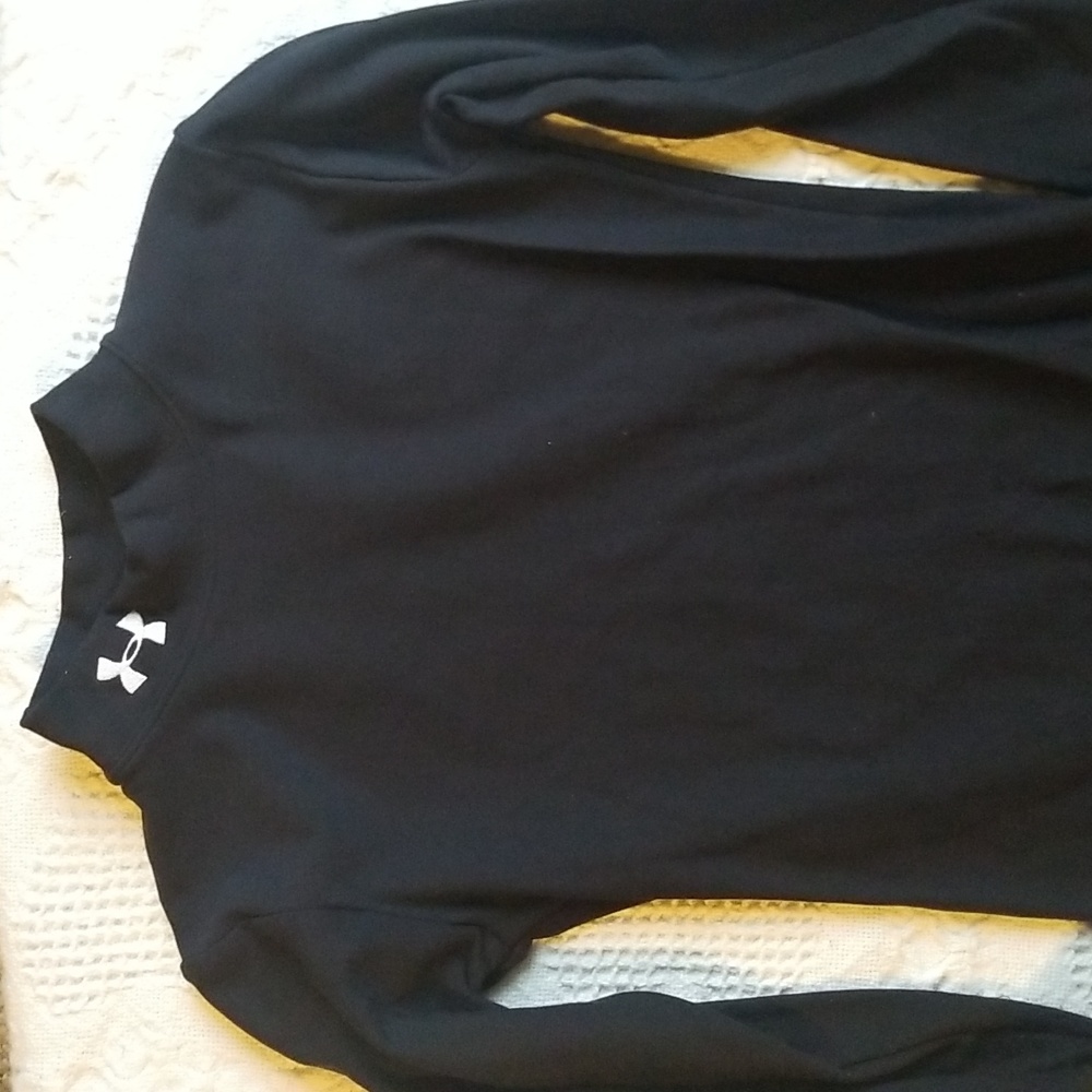 Under Armour YLG base layer fitted  shirt